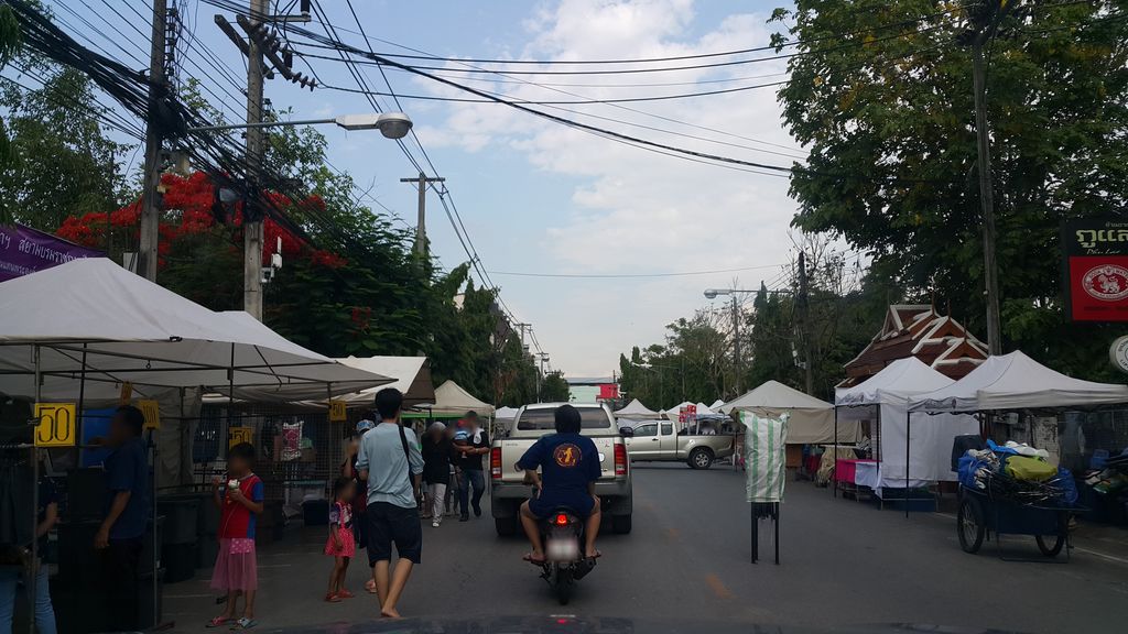 ภาพถนนตรงที่ บริษัท อาคเนย์ประกันภัย จำกัด สาขาเชียงราย ตั้งอยู่ ถ่ายโดย jrcarlsen พ.ศ. 2560 (2017) · A street-level view of where บริษัท อาคเนย์ประกันภัย จำกัด สาขาเชียงราย · Akne Prakanphai Chamkat Sakha Chiang Rai Company stands, by jrcarlsen in 2560 (2017)